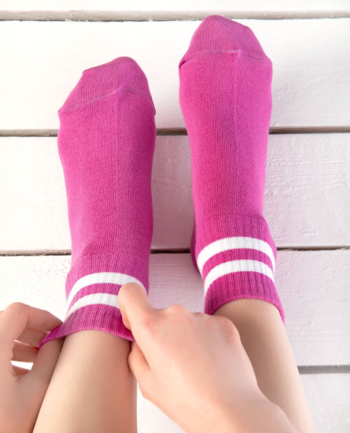 Serena Beyaz Çizgili Pembe Tenis Çorap