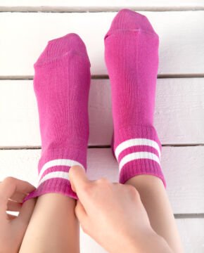 Serena Beyaz Çizgili Pembe Tenis Çorap