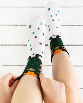 Mutlu Çam Ağacı Desen Soket Çorap