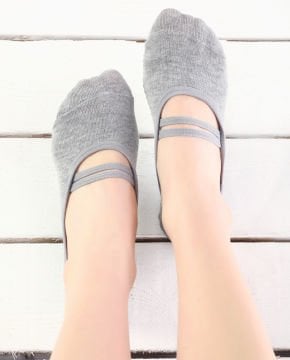 Gri Pilates ve Yoga Çorabı Silikon Tabanlı