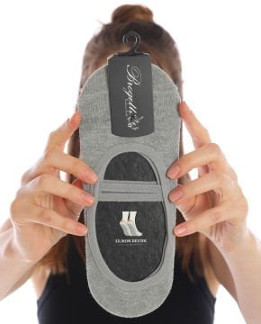 Gri Pilates ve Yoga Çorabı Silikon Tabanlı