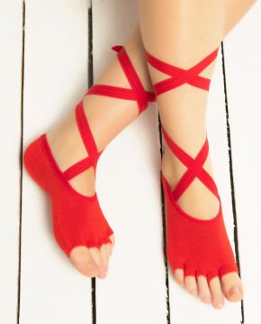 Kaymaz Pilates Çorabı Kurdela Bağcıklı Silikon Taban