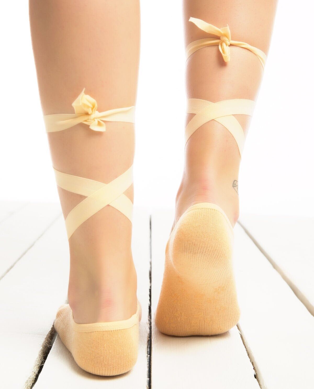 Bağcıklı Yoga ve Pilates Çorabı Kaymaz Taban