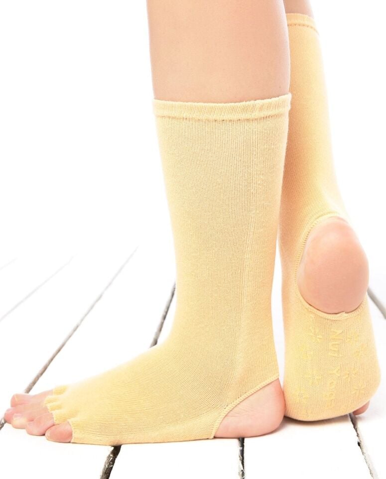 Topuk ve Parmak Açık Kaydırmaz Yoga Çorabı Bej Renk