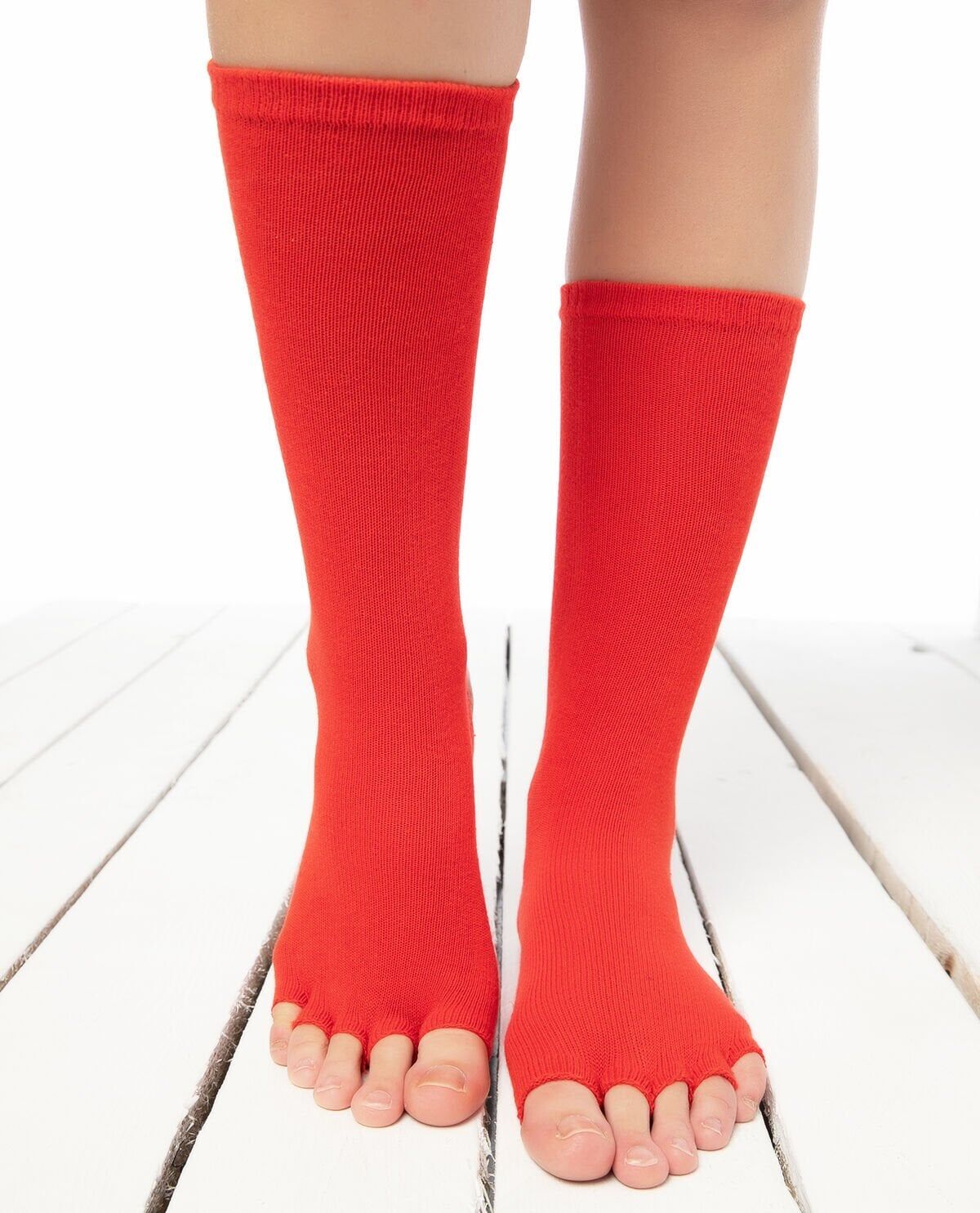 Topuk ve Parmak Açık Kaydırmaz Yoga Çorabı Kırmızı Renk