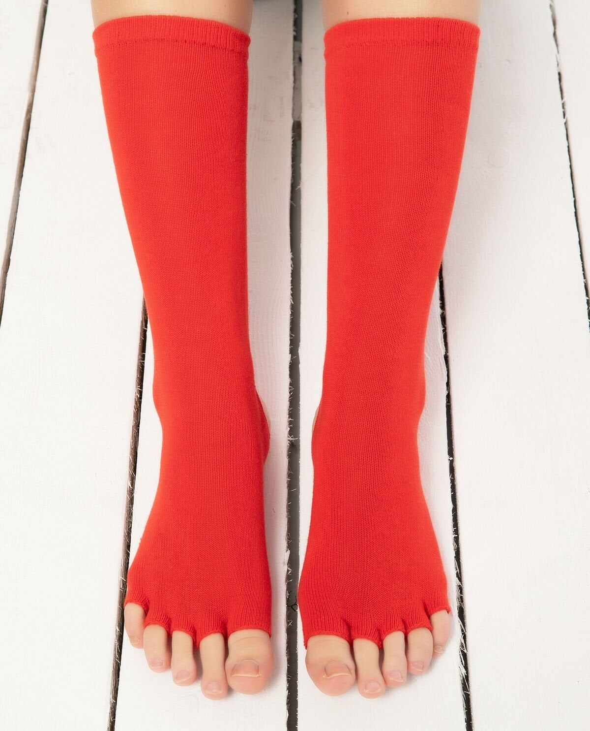 Topuk ve Parmak Açık Kaydırmaz Yoga Çorabı Kırmızı Renk