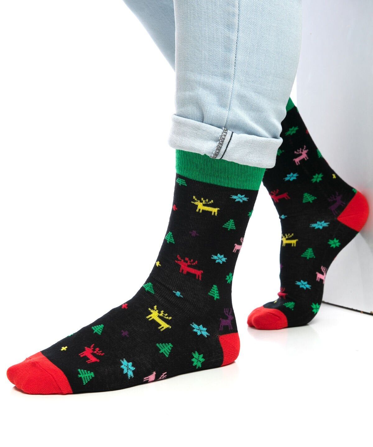 Renkli Geyik ve Çam Ağacı Desenli Erkek Yılbaşı Çorabı