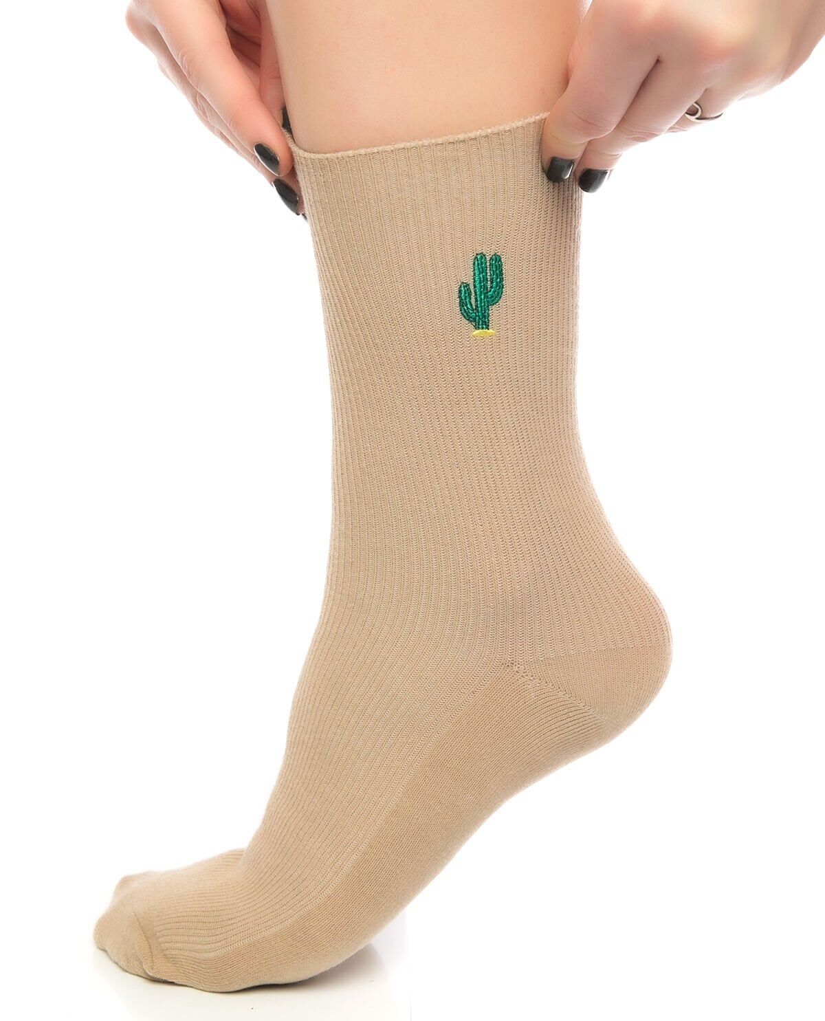 Kaktüs Nakışlı Bej Renk Kadın Soket Çorap