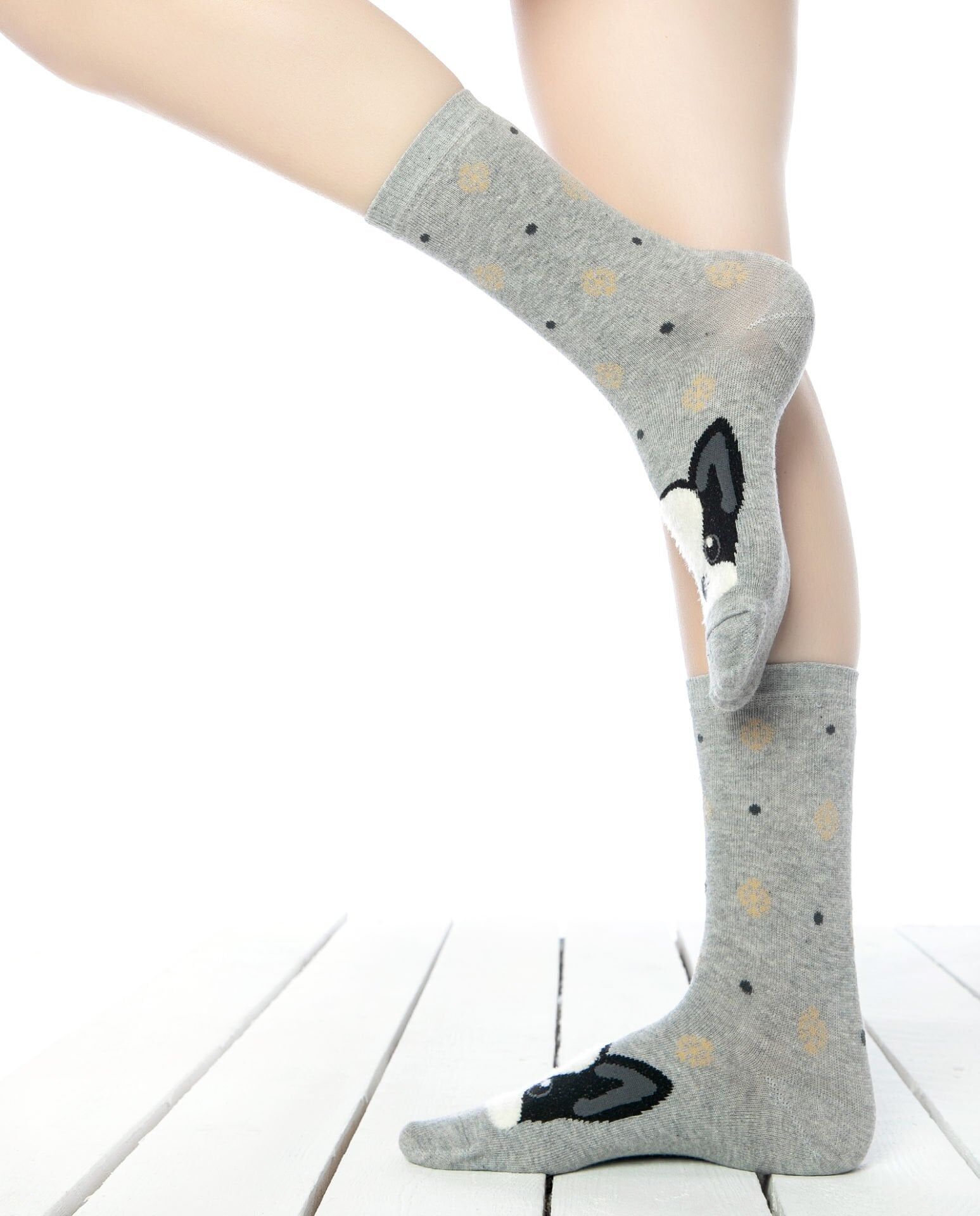 Gri Renk Köpek Desen Soket Çorap