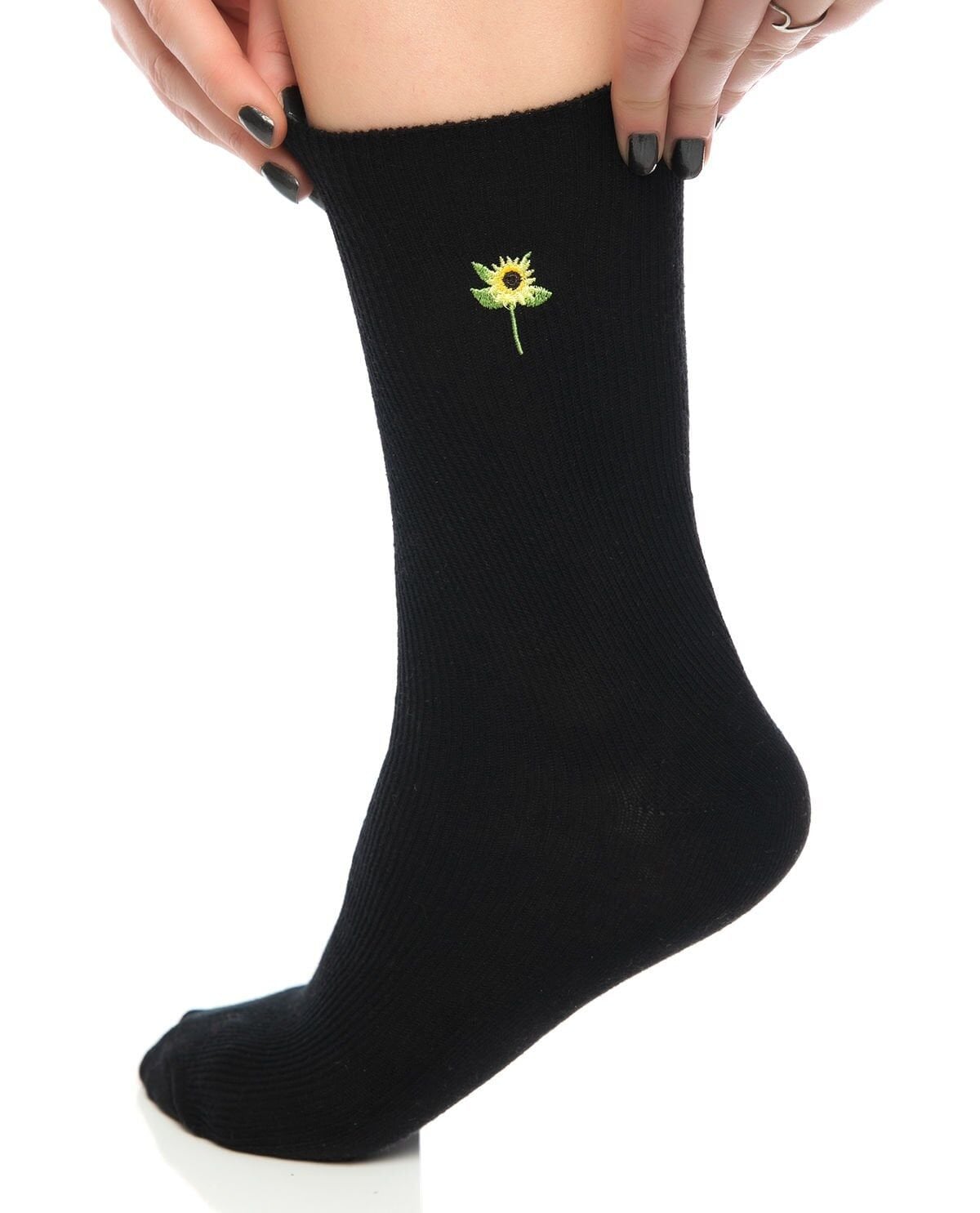 Ayçiçeği Nakışlı Siyah Renk Kadın Soket Çorap