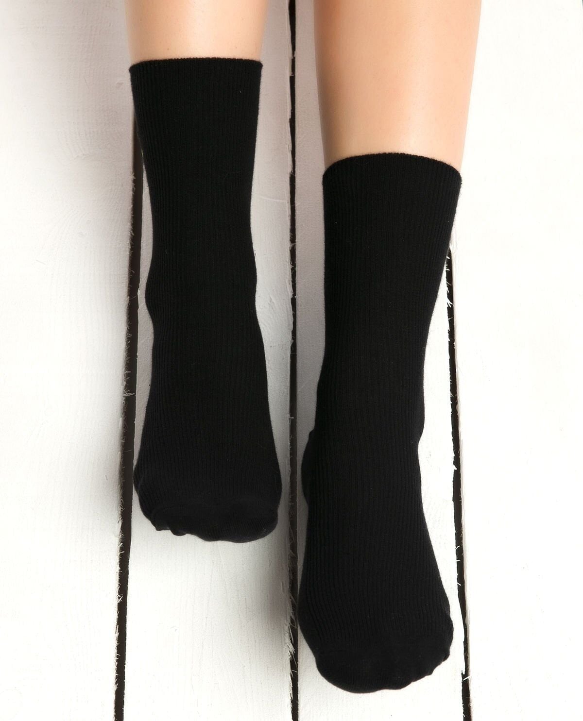 Ayçiçeği Nakışlı Siyah Renk Kadın Soket Çorap