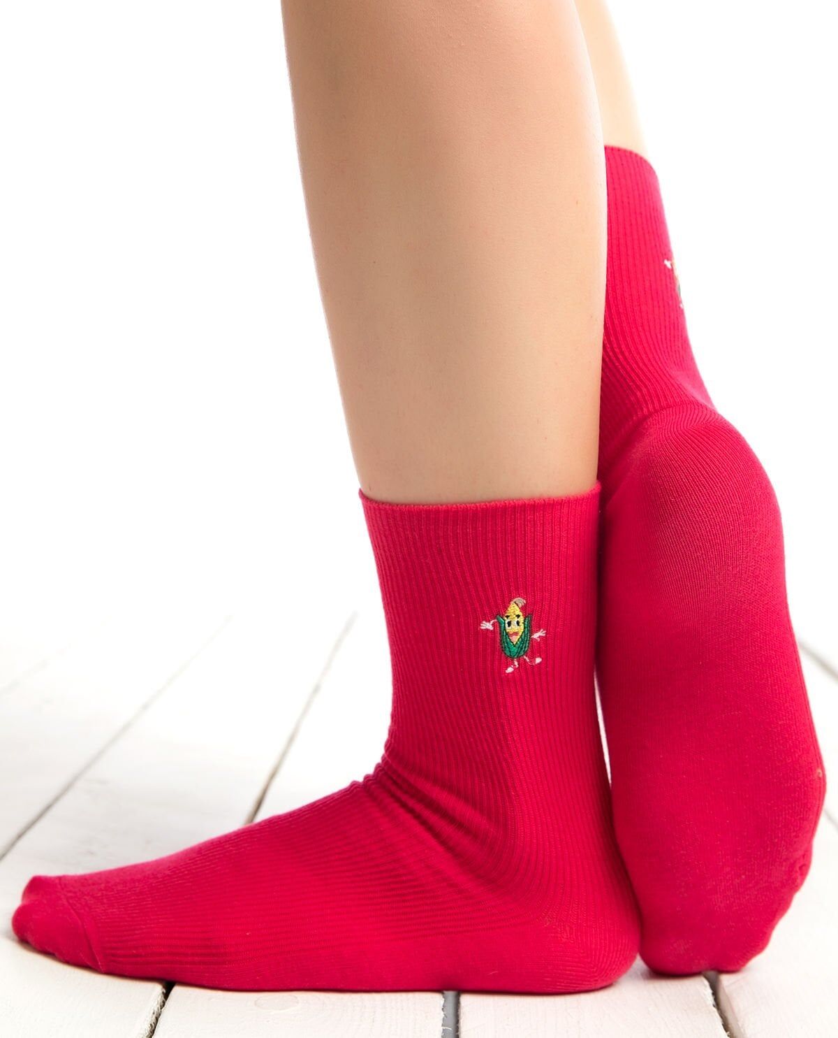 Mısır Nakışlı Fuşya Renk Kadın Soket Çorap