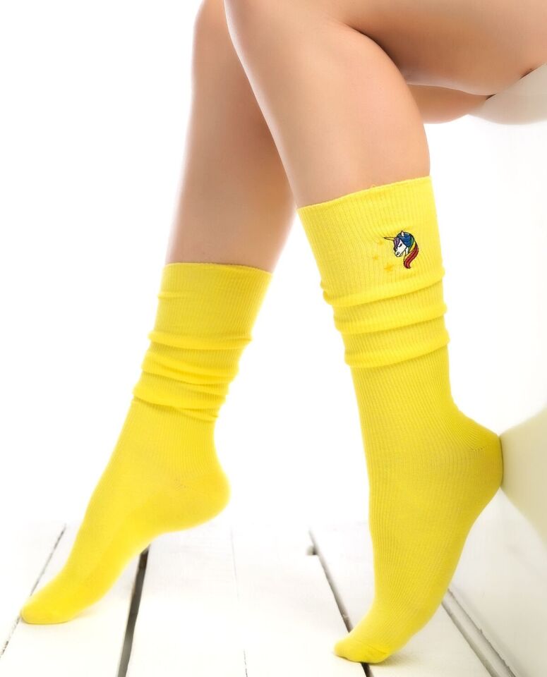 Unicorn Nakışlı Sarı Renk Kadın Dizaltı Çorap