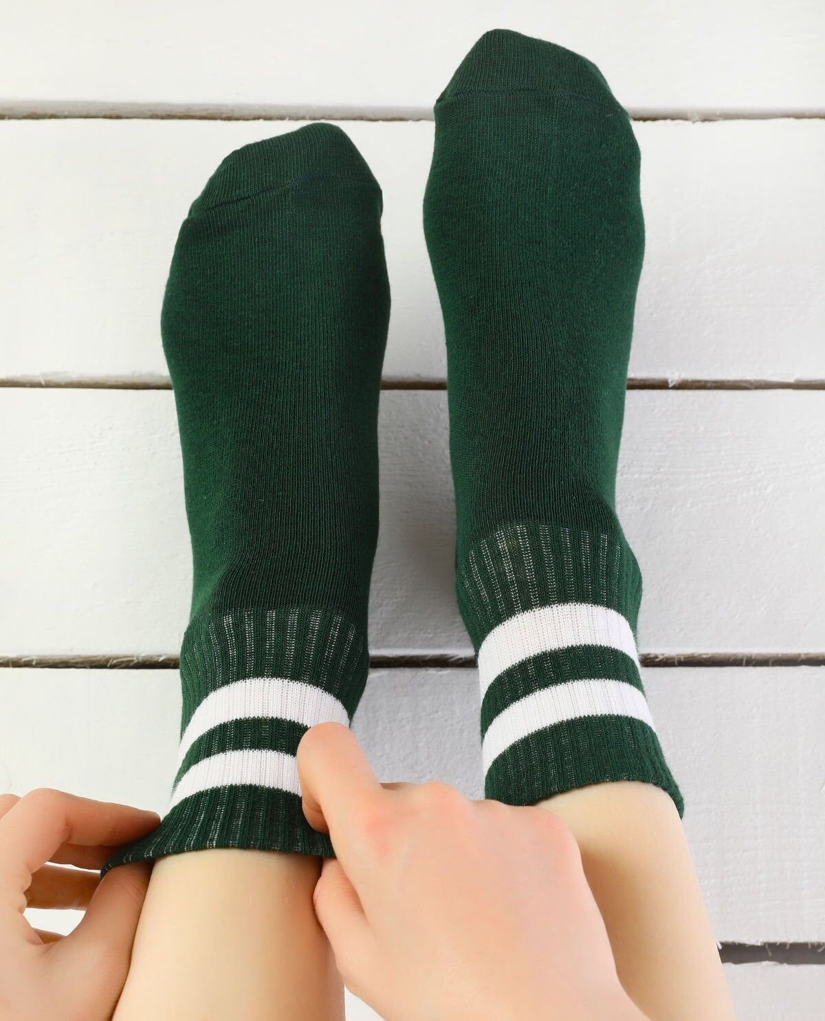 Serena Yeşil Renk Beyaz Çizgili Tenis Çorap