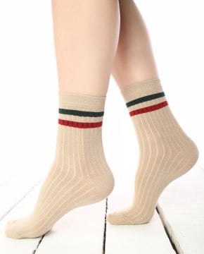 Larisa Bej Renk Yeşil-Kırmızı Çizgili Soket Çorap