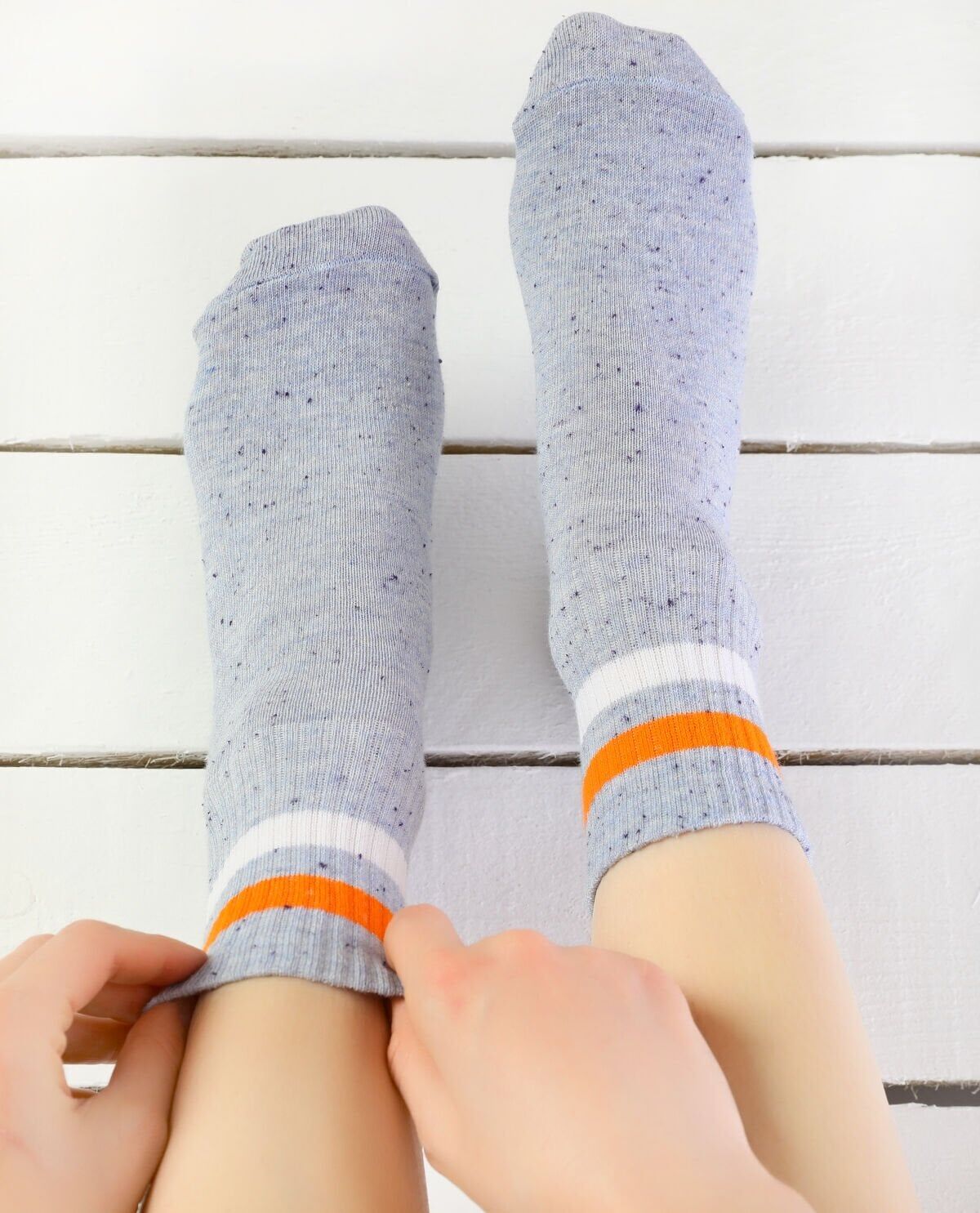 Nopeli Mavi Renk Turuncu-Beyaz Çizgili Tenis Çorap Brogetti