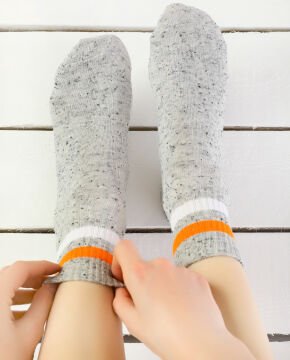 Nopeli Gri  Renk Turuncu-Beyaz Çizgili Tenis Çorap Brogetti