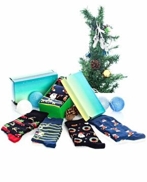 Erkek Yılbaşı Çorabı 4'lü Özel Kutulu Noel Baba ve Araba