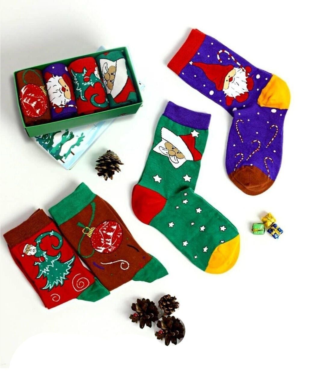 4lü Paket Yılbaşı Çorapları Özel Noel Tasarım Kutulu