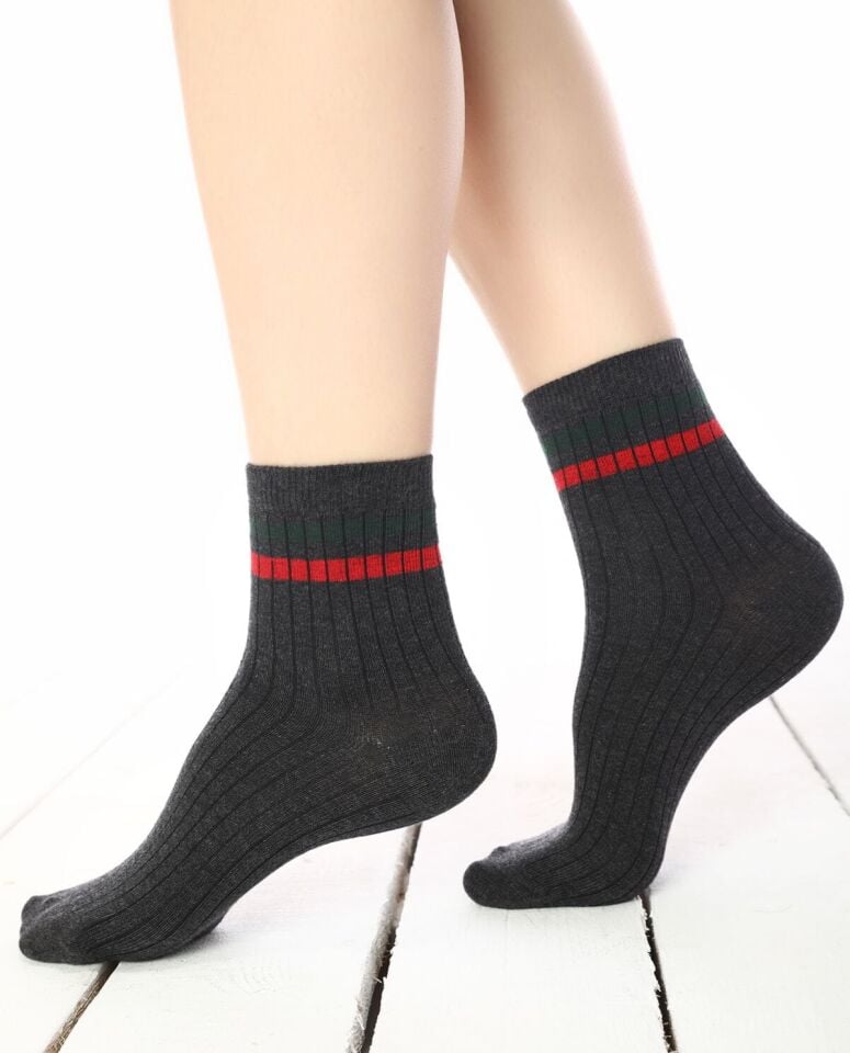Larisa Antrasit Renk Kırmızı-Yeşil Çizgili Soket Çorap