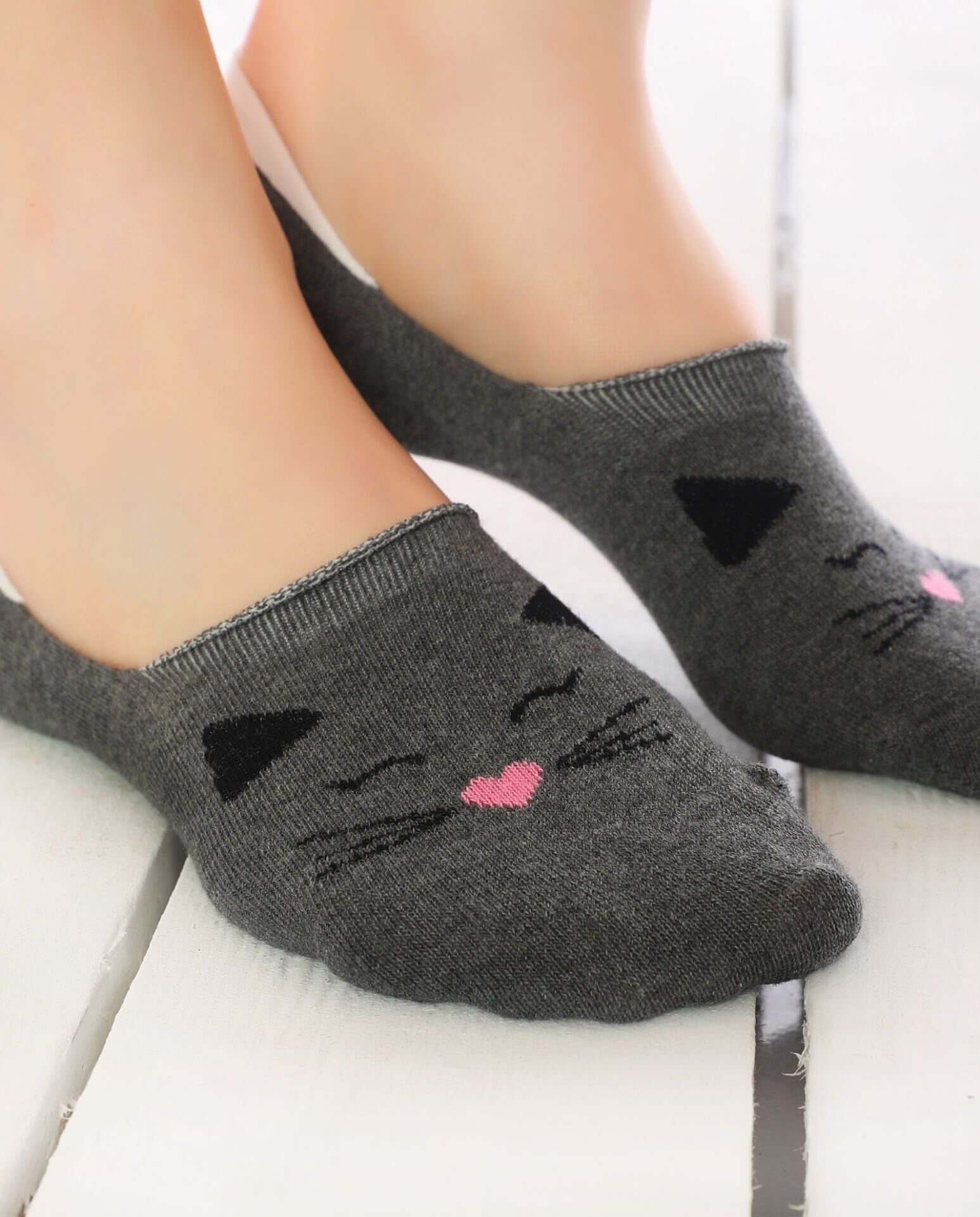 Antrasit Renk Kedi Desenli Babet Çorap