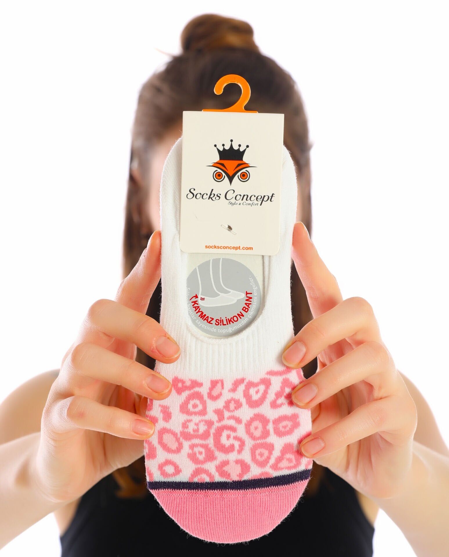 Beyaz Renk Pembe Leopar Desen Babet Çorap