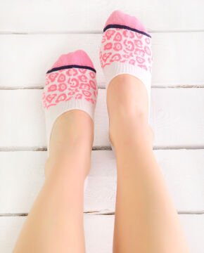 Beyaz Renk Pembe Leopar Desen Babet Çorap