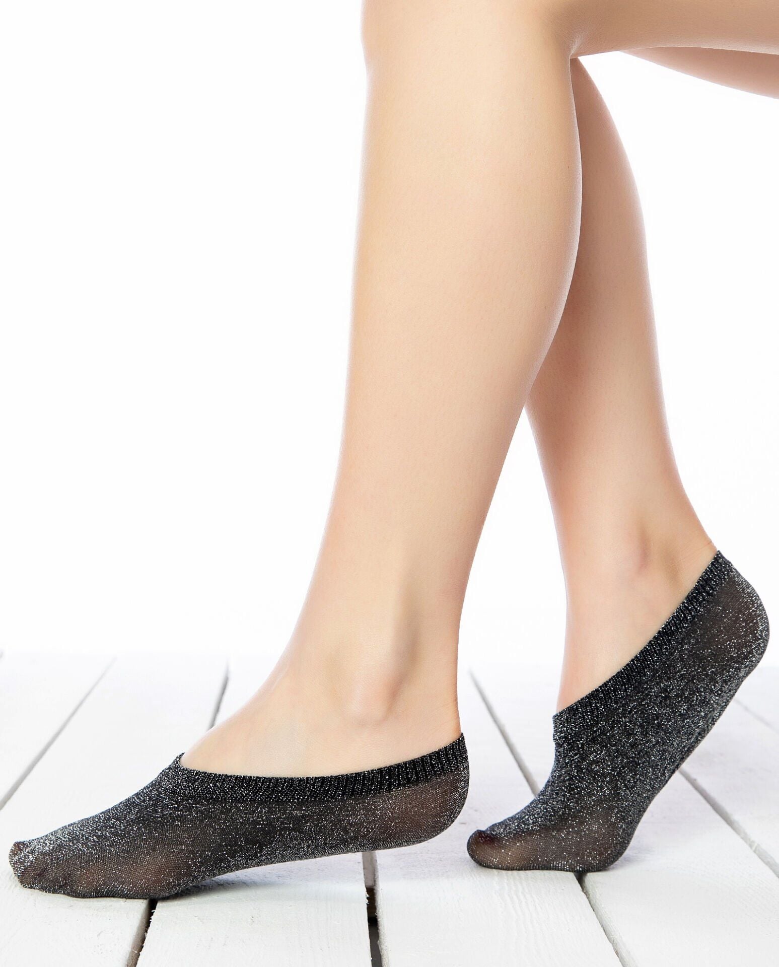 Siyah Simli İnce Nylon Babet Çorap