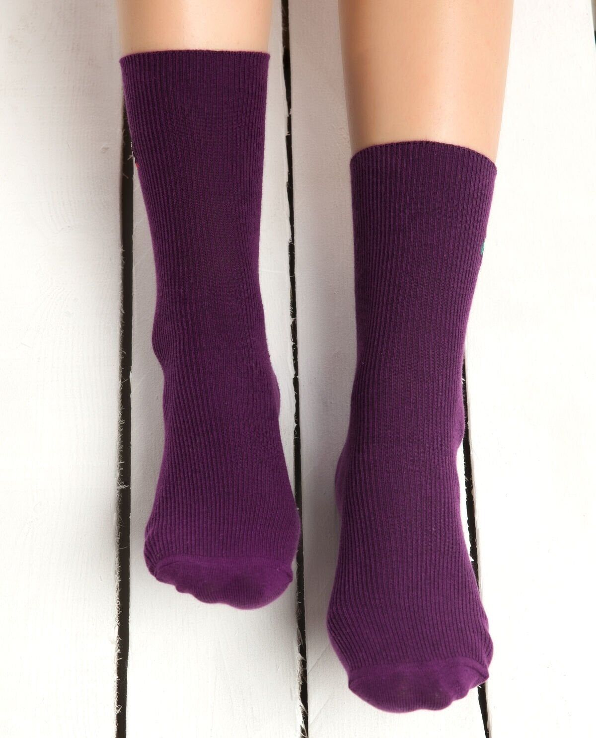 Erik Nakışlı Mor Renk Kadın Soket Çorap