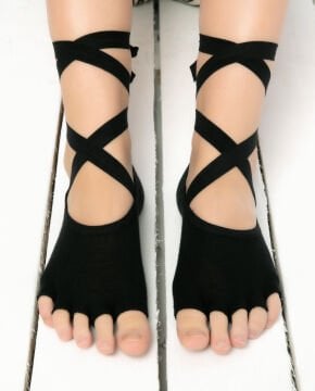 Parmaksız Yoga Çorabı Bağcıklı Kaymaz Taban Silikonlu