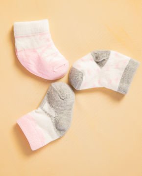 Renkli Desenli Kız Bebek Çorap 3lü Paket