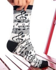 Sol Anahtarı ve Nota Desenli Soket Çorap Beyaz - 36/40