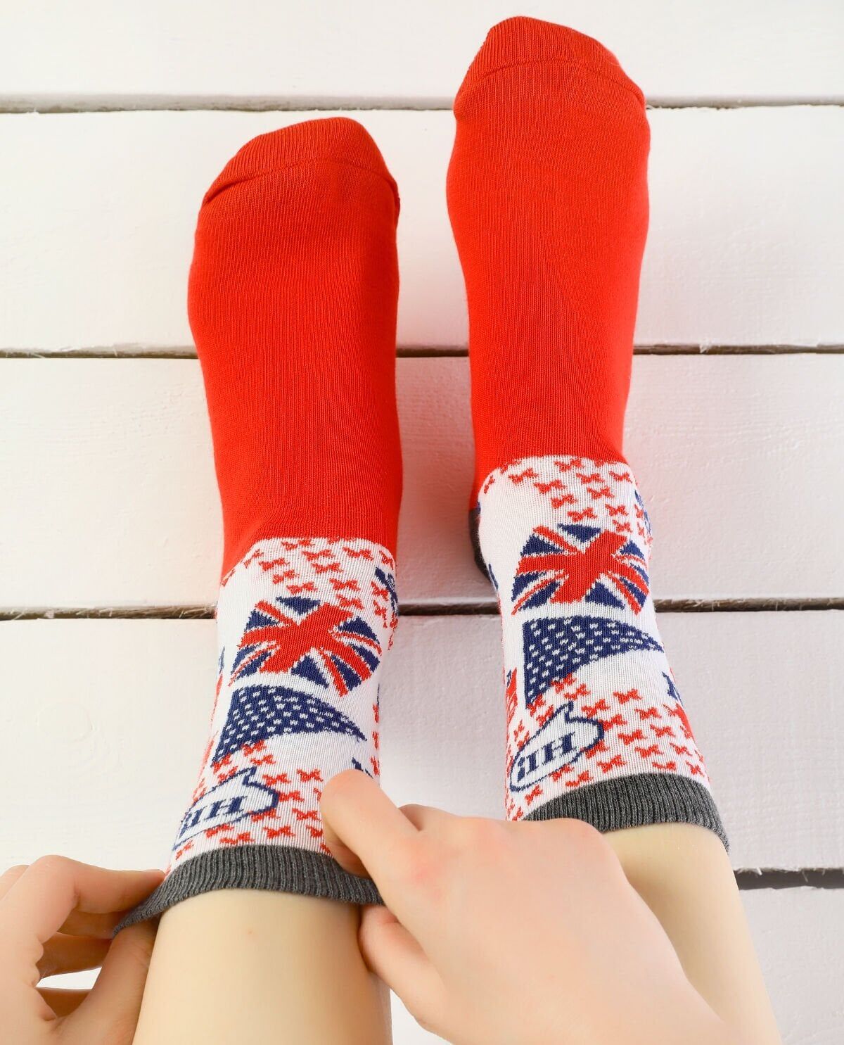 Hi! London Yazılı Şemşiye Desenli Soket Çorap