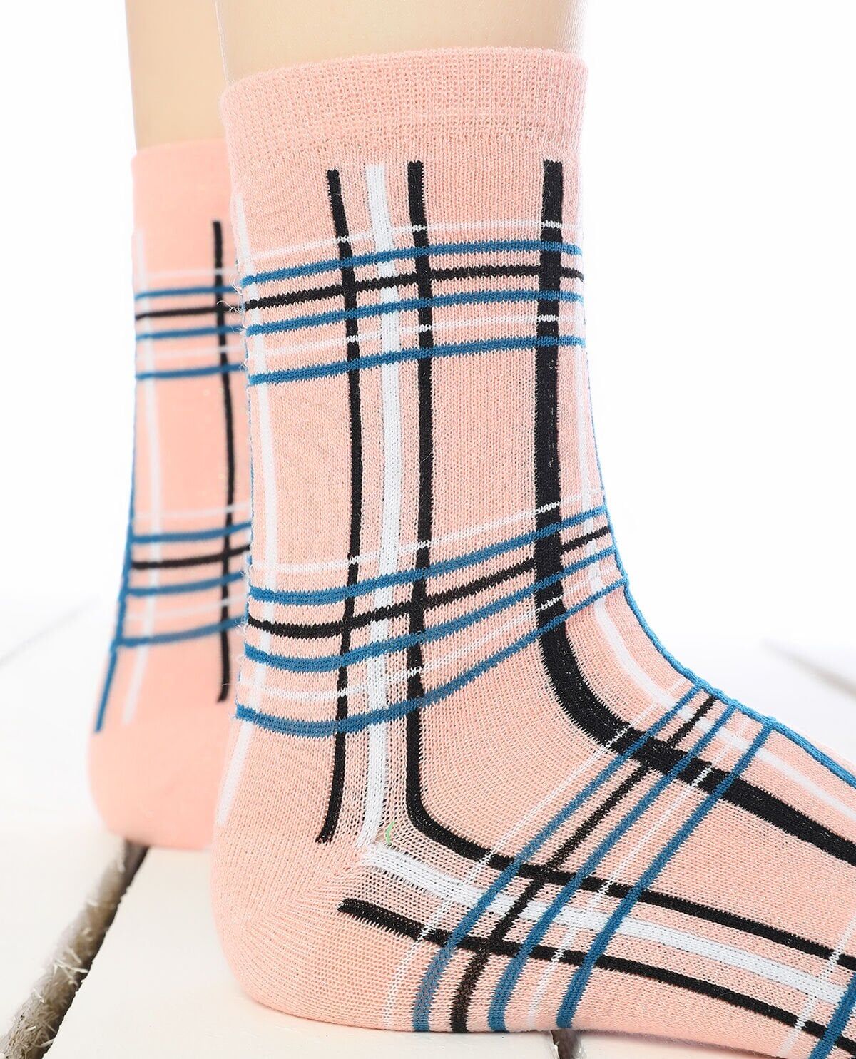 Simli Çizgi Desenli Toz Pembe Renk Soket Çorap