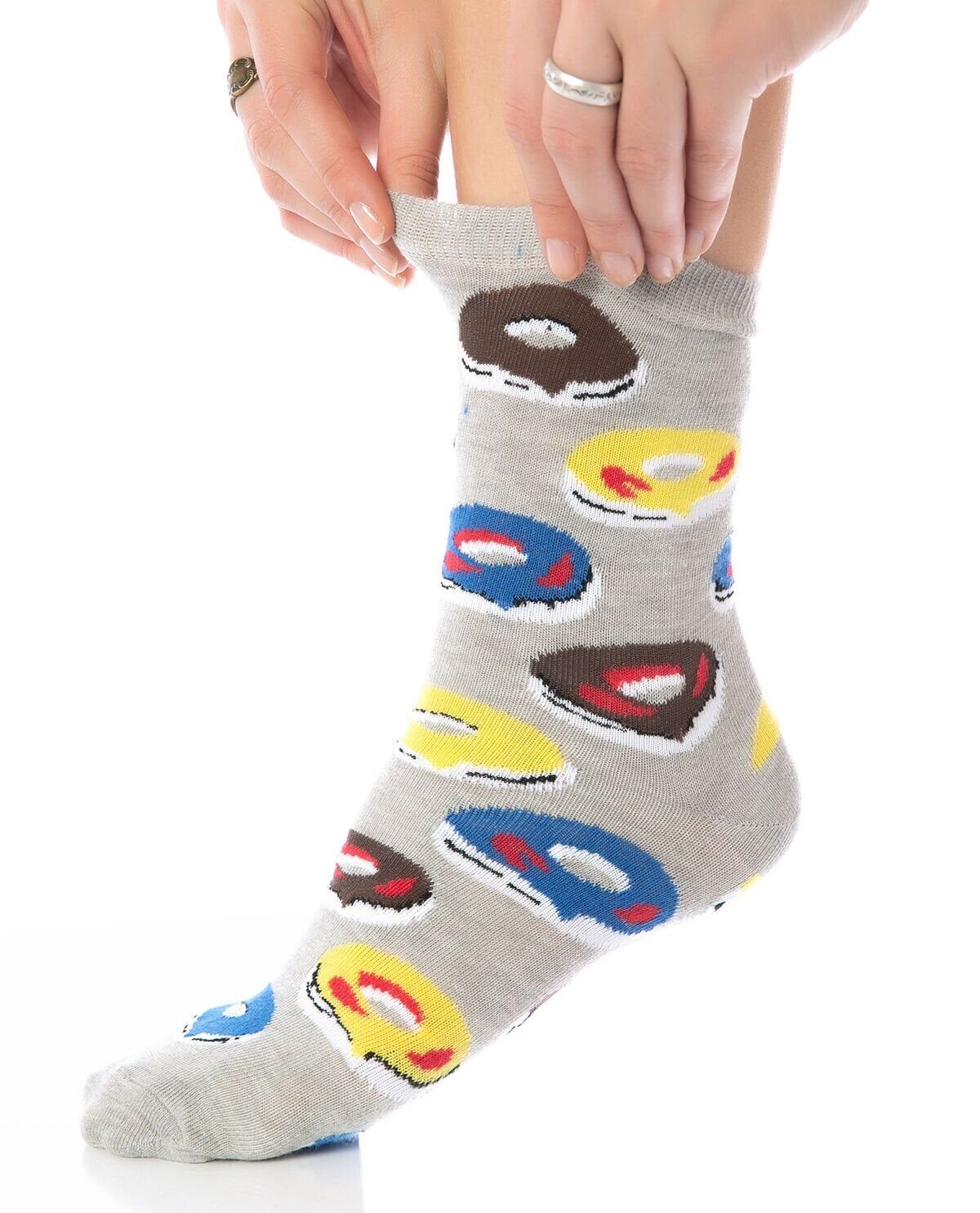 Gri Renk Donut Kurabiye Desen Soket Çorap