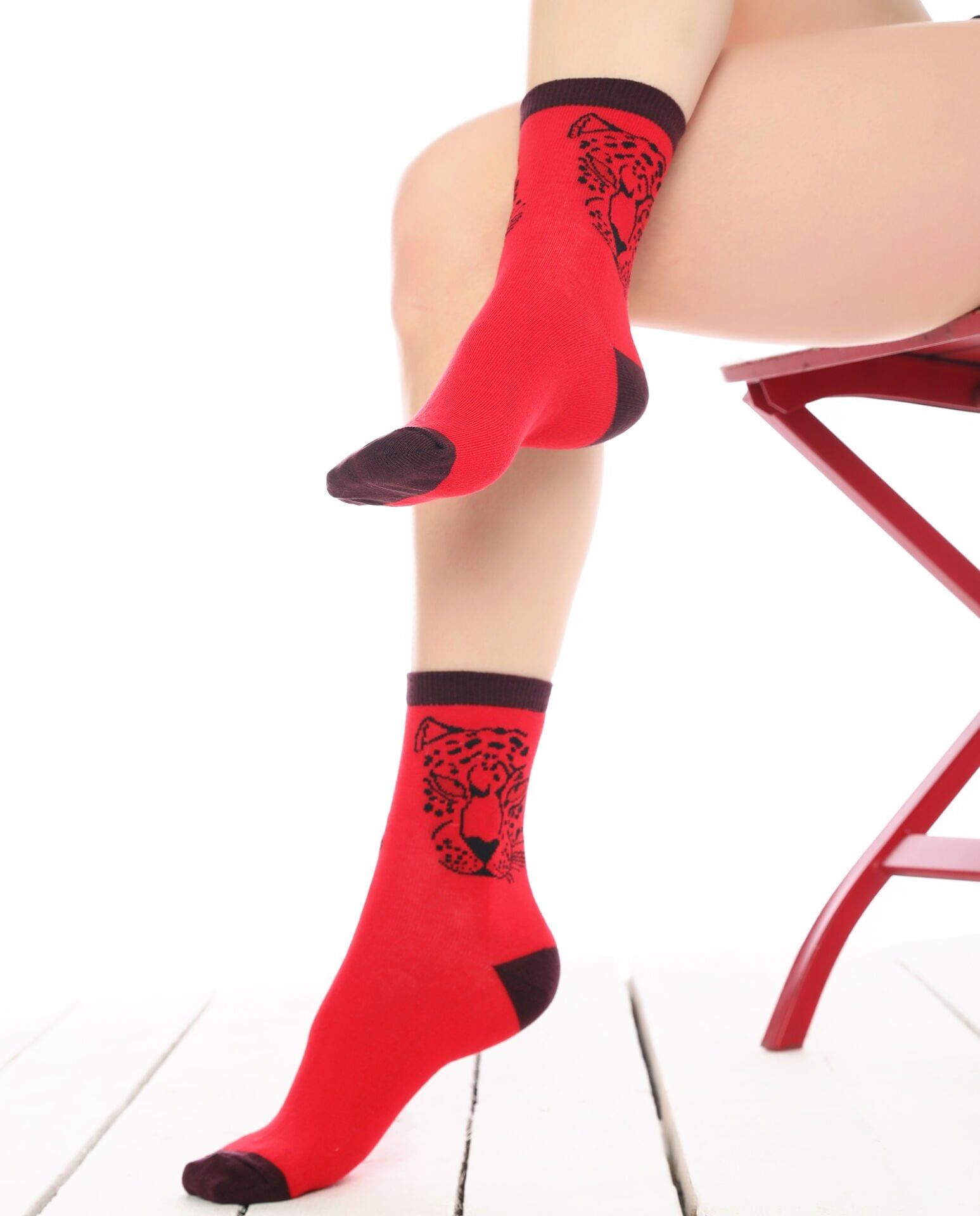 Kaplan Desen Kırmızı Soket Çorap