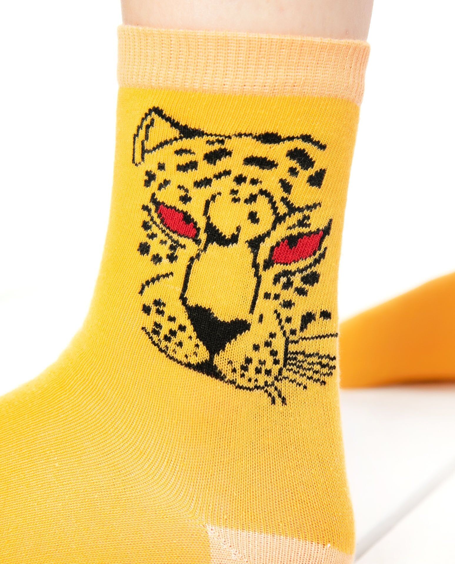 Kaplan Desen Turuncu Soket Çorap