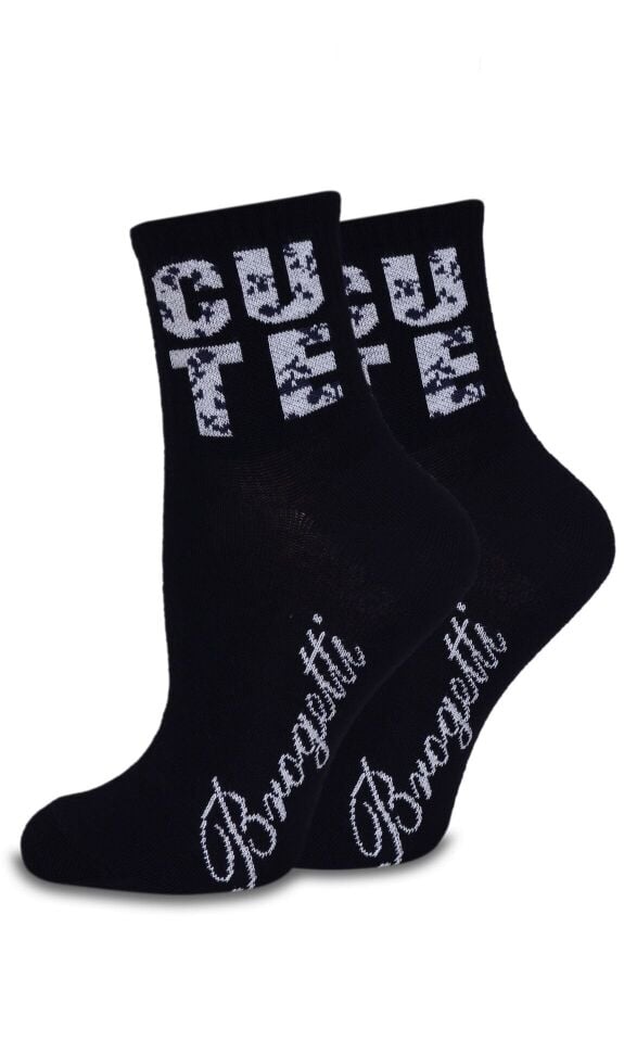 Siyah Renk Beyaz Cute Yazılı Soket Çorap