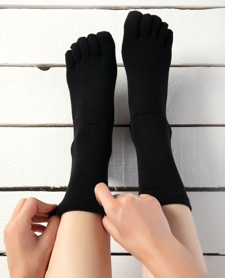 Unisex Bambu Parmaklı Çorap Siyah Renk