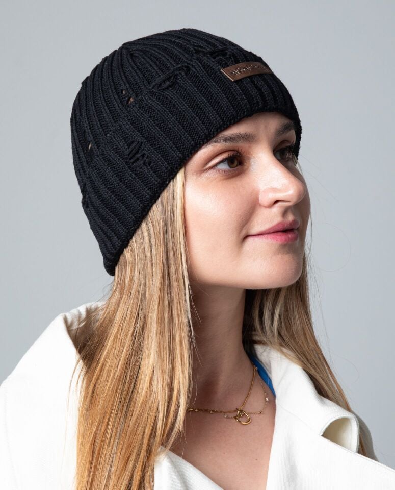 Yırtık Model Kadın Bere Siyah Renk